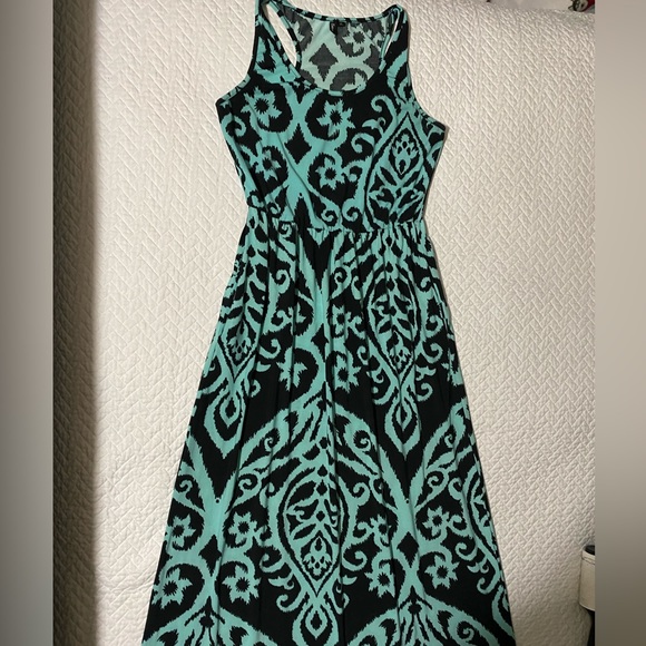 Long Black Aqua teal print Maxi dress. Go to summer comfy with pockets! - Picture 6 of 7